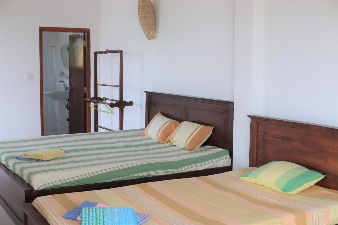 Long Beach Guest House Hikkaduwa Esterno foto